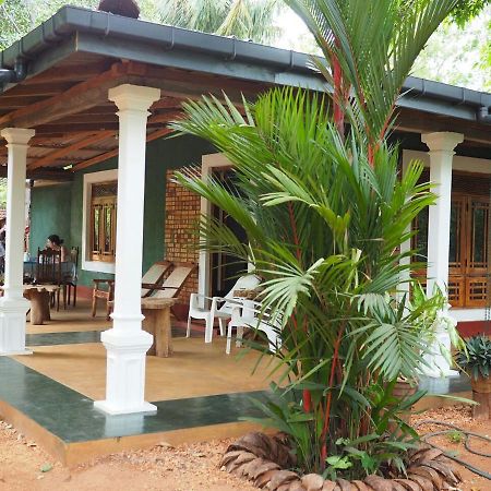 Thilina Homestay Sigirîya Extérieur photo